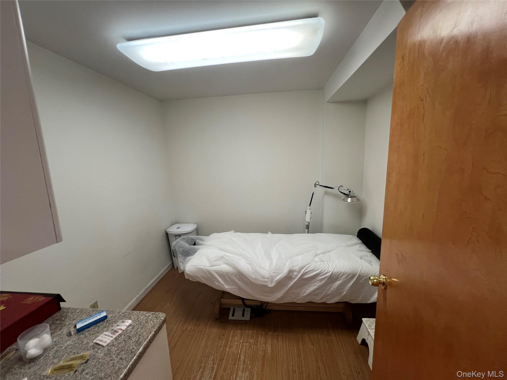 #5 photo, 143-27 Roosevelt Avenue, クイーンズ区 Flushing , NY 11354