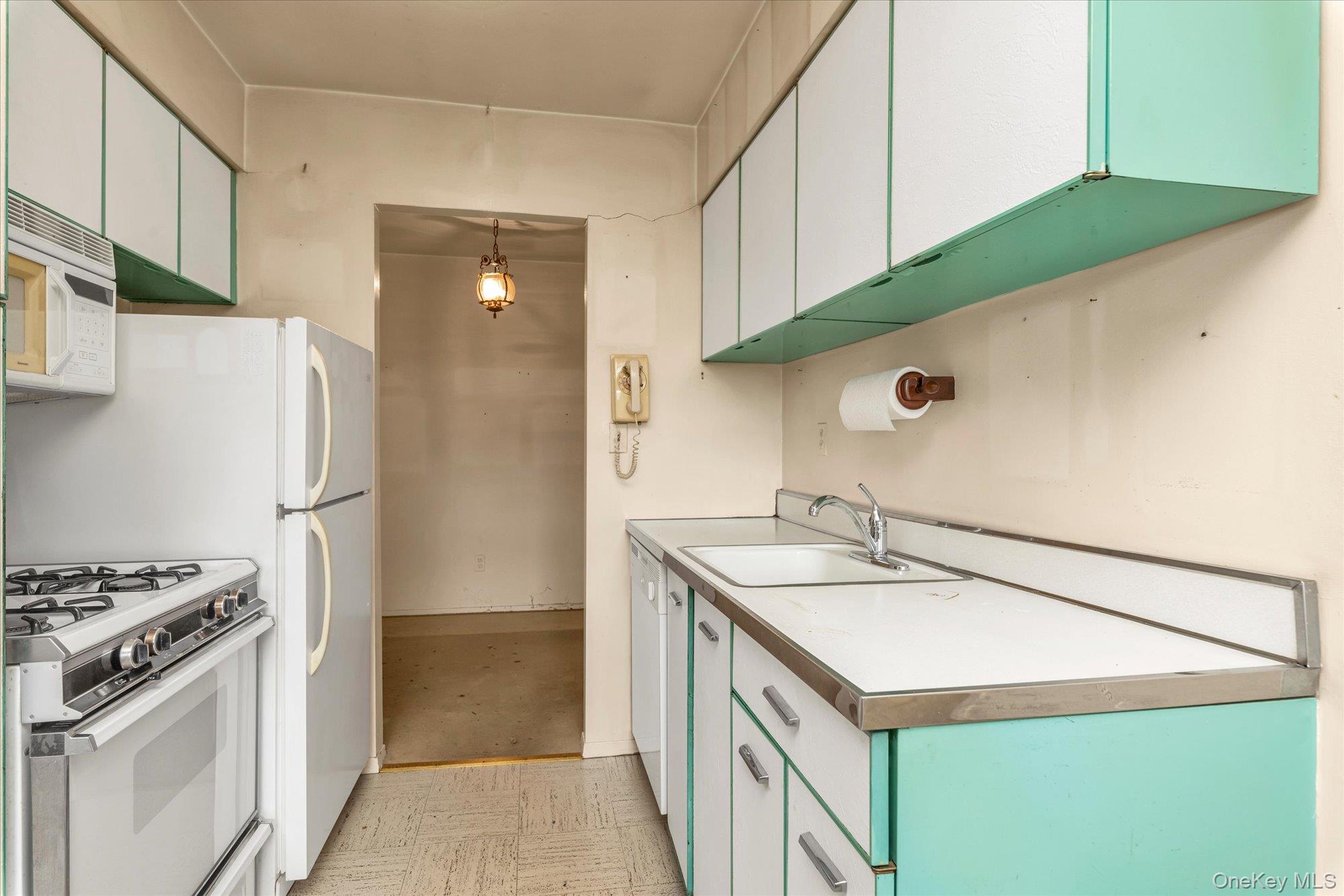 #10 photo, 1 Toms Point Lane, ナッソー郡 Port Washington , NY 11050