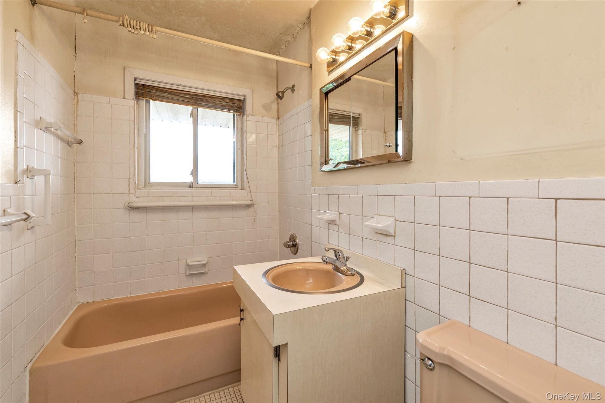 #13 photo, 1 Toms Point Lane, ナッソー郡 Port Washington , NY 11050