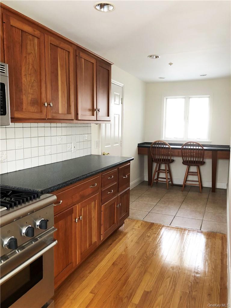 #9 photo, 49 Commodore Road, Chappaqua , NY 10514