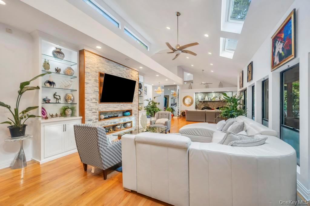 #8 photo, 30 Fox Hollow Ridings Road, サフォーク郡 Northport , NY 11768