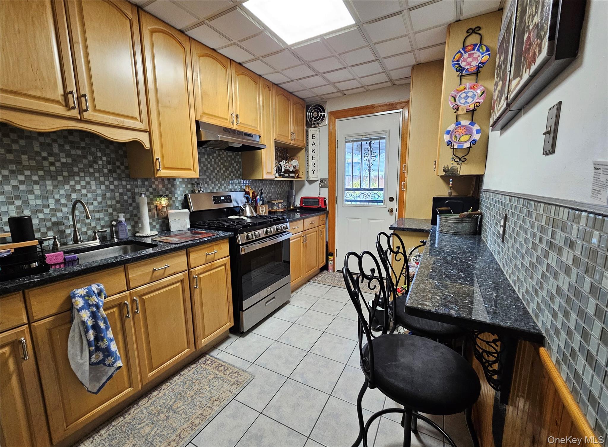 #2 photo, 7852 79th Lane, クイーンズ区 Glendale , NY 11385