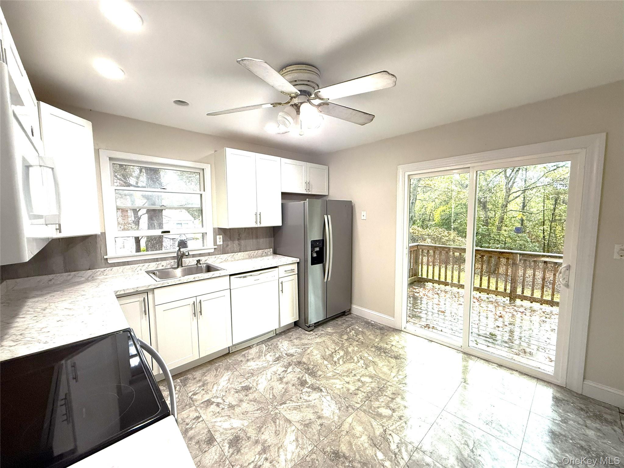 #11 photo, 307 S Bicycle Path, サフォーク郡 Farmingville , NY 11738