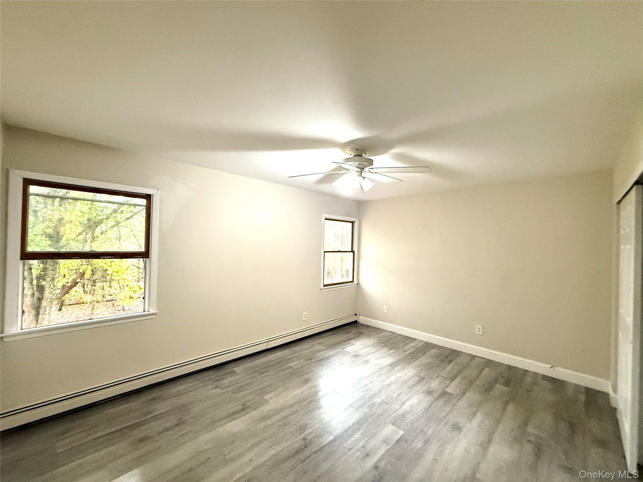 #16 photo, 307 S Bicycle Path, サフォーク郡 Farmingville , NY 11738