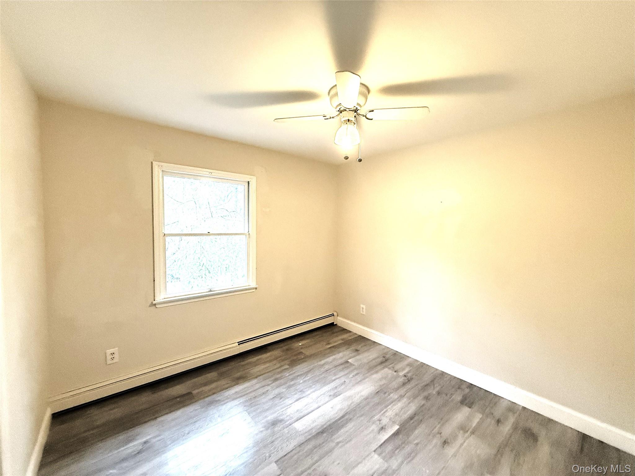 #18 photo, 307 S Bicycle Path, サフォーク郡 Farmingville , NY 11738