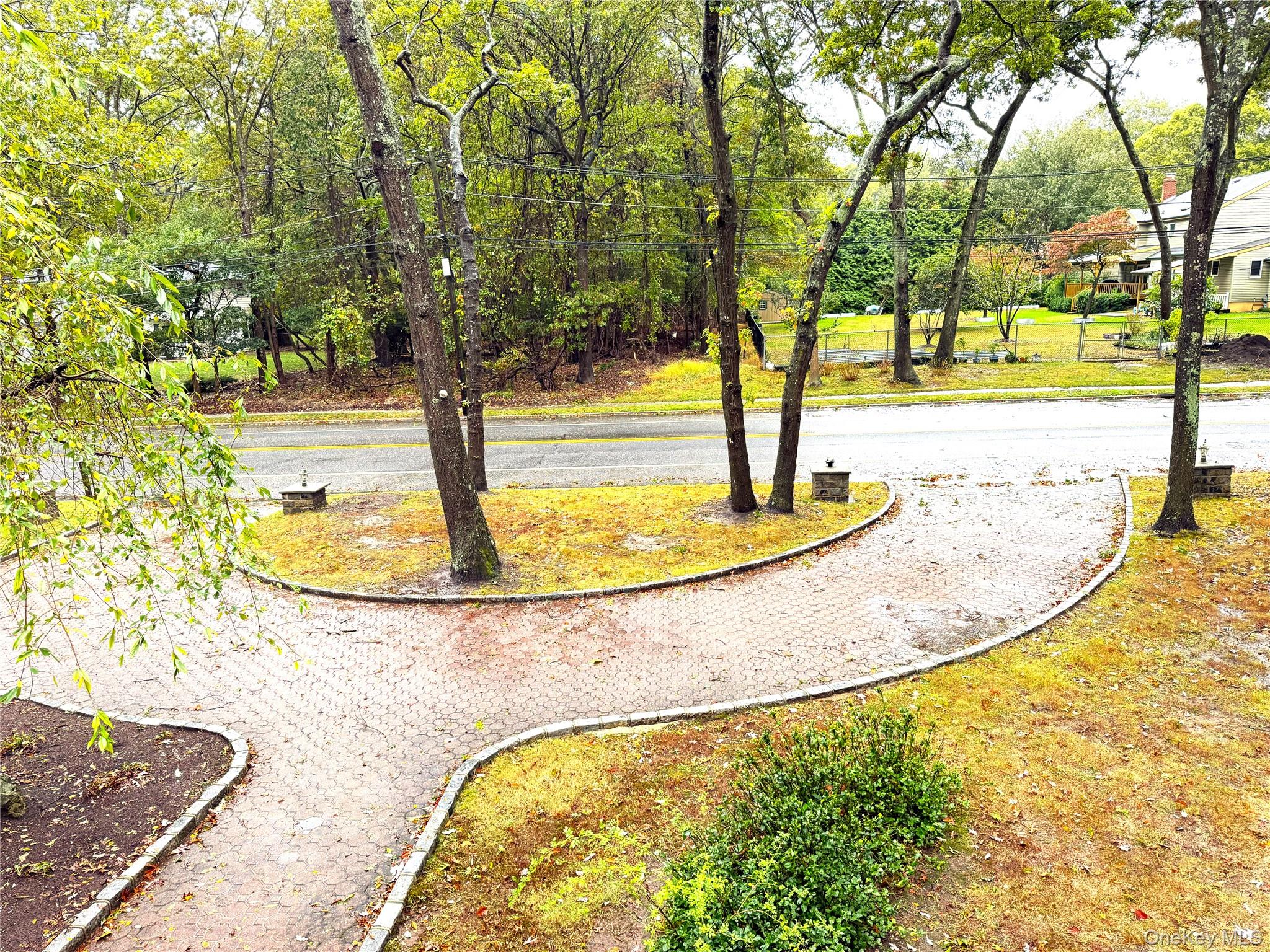 #2 photo, 307 S Bicycle Path, サフォーク郡 Farmingville , NY 11738