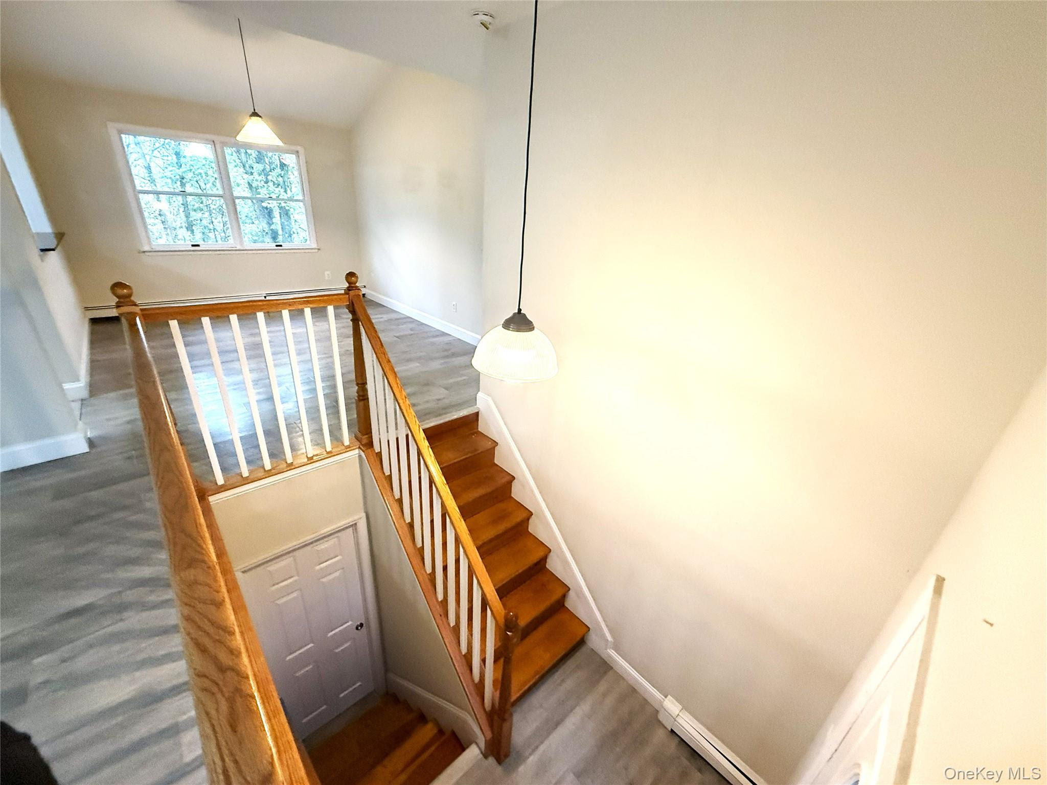 #3 photo, 307 S Bicycle Path, サフォーク郡 Farmingville , NY 11738