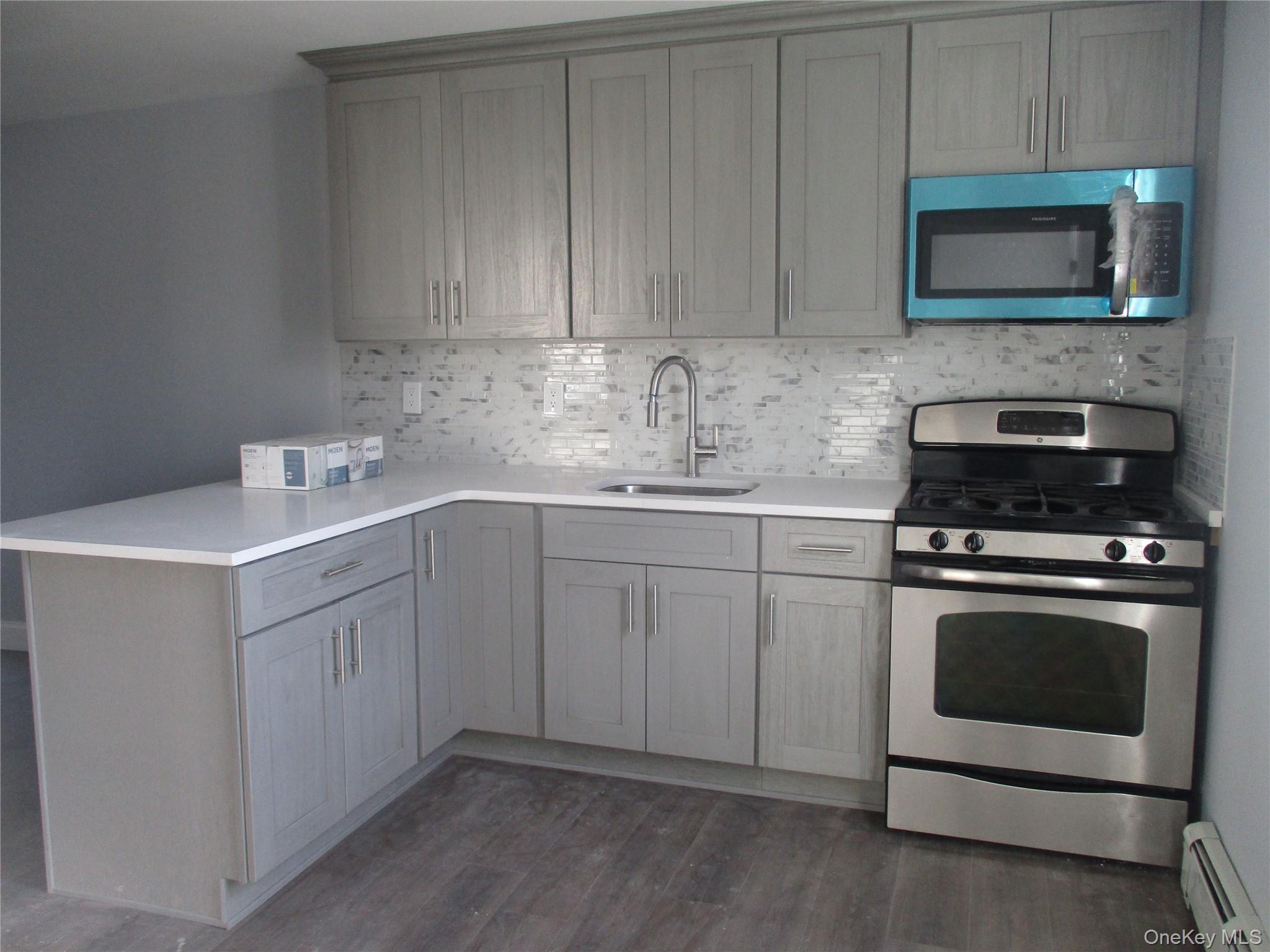 #1 photo, 231 Washington Avenue, ナッソー郡 Mineola , NY 11501