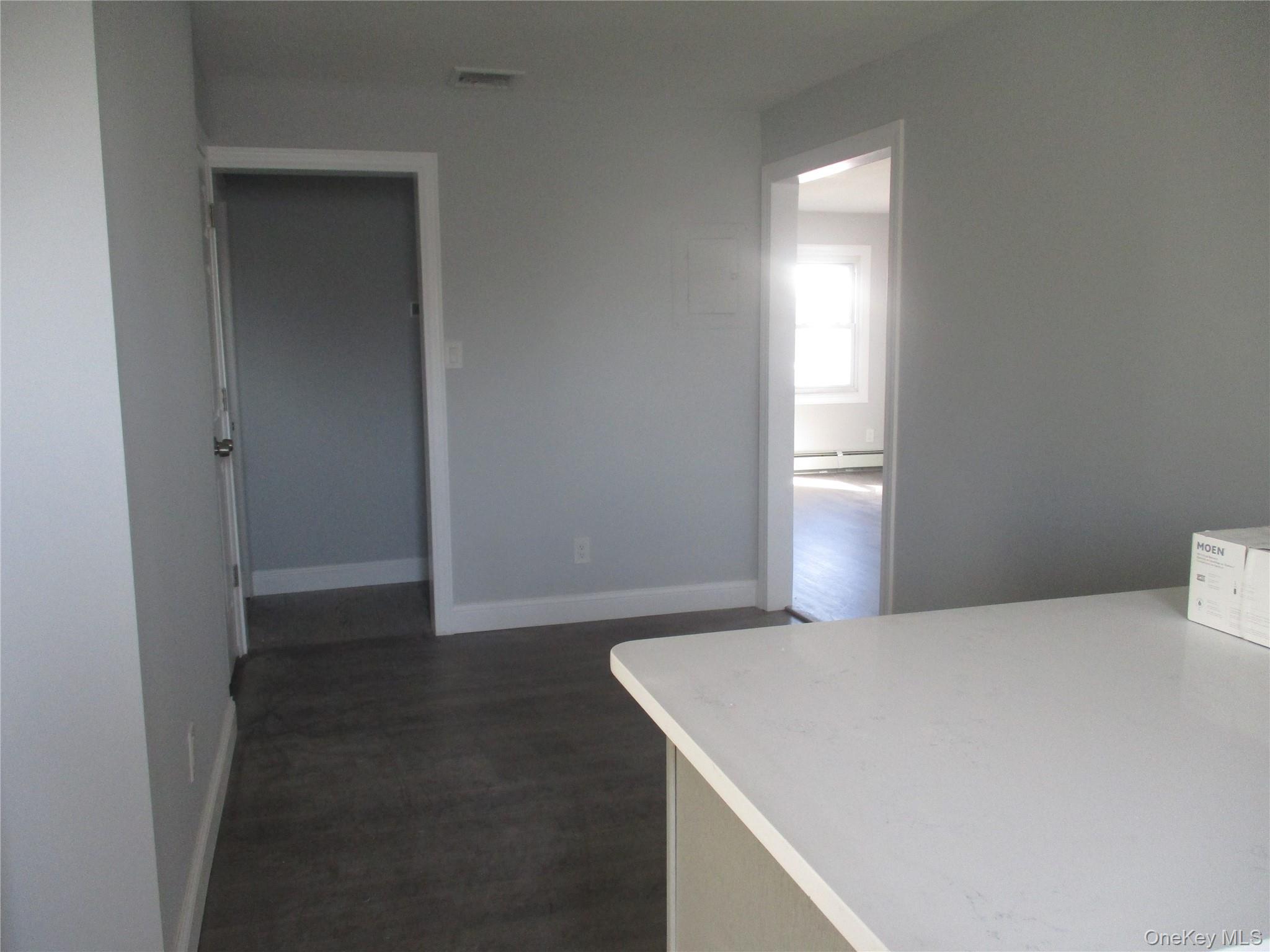 #2 photo, 231 Washington Avenue, ナッソー郡 Mineola , NY 11501