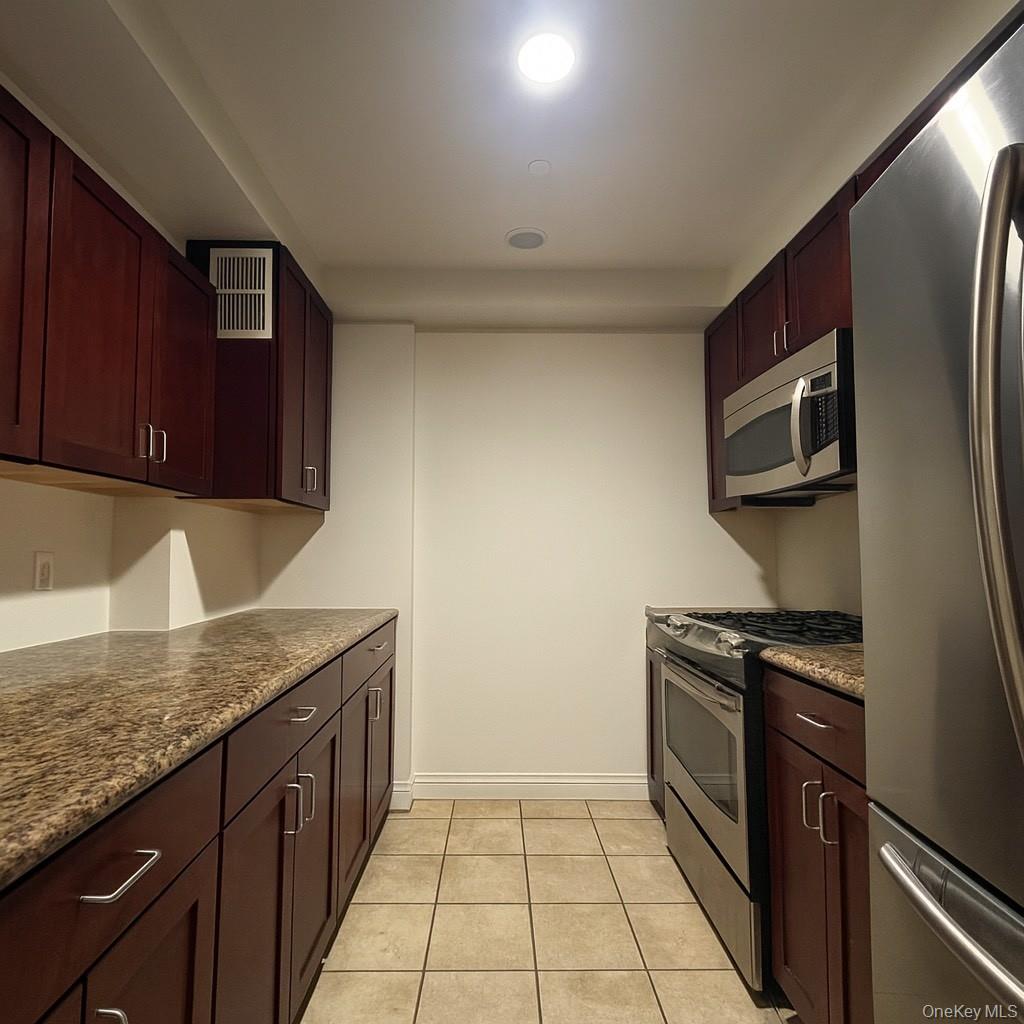 #8 photo, 1980 Starr Street, クイーンズ区 Ridgewood , NY 11385