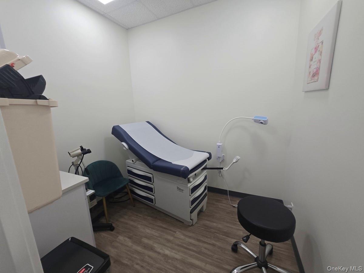 #12 photo, 95-30 Queens Boulevard, クイーンズ区 Rego Park , NY 11374