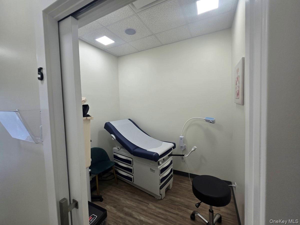 #15 photo, 95-30 Queens Boulevard, クイーンズ区 Rego Park , NY 11374