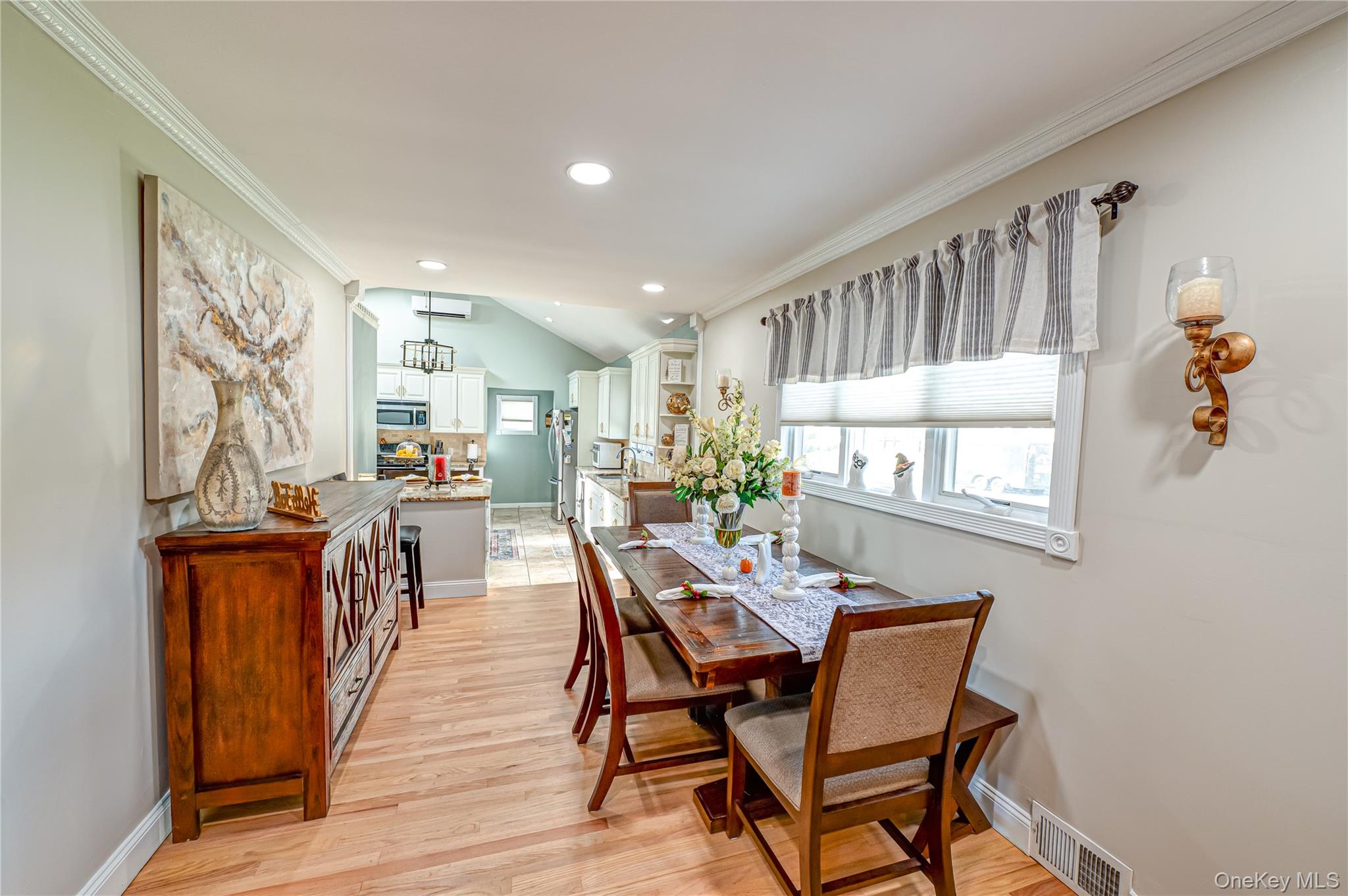 #10 photo, 60 White Street, サフォーク郡 North Babylon , NY 11703