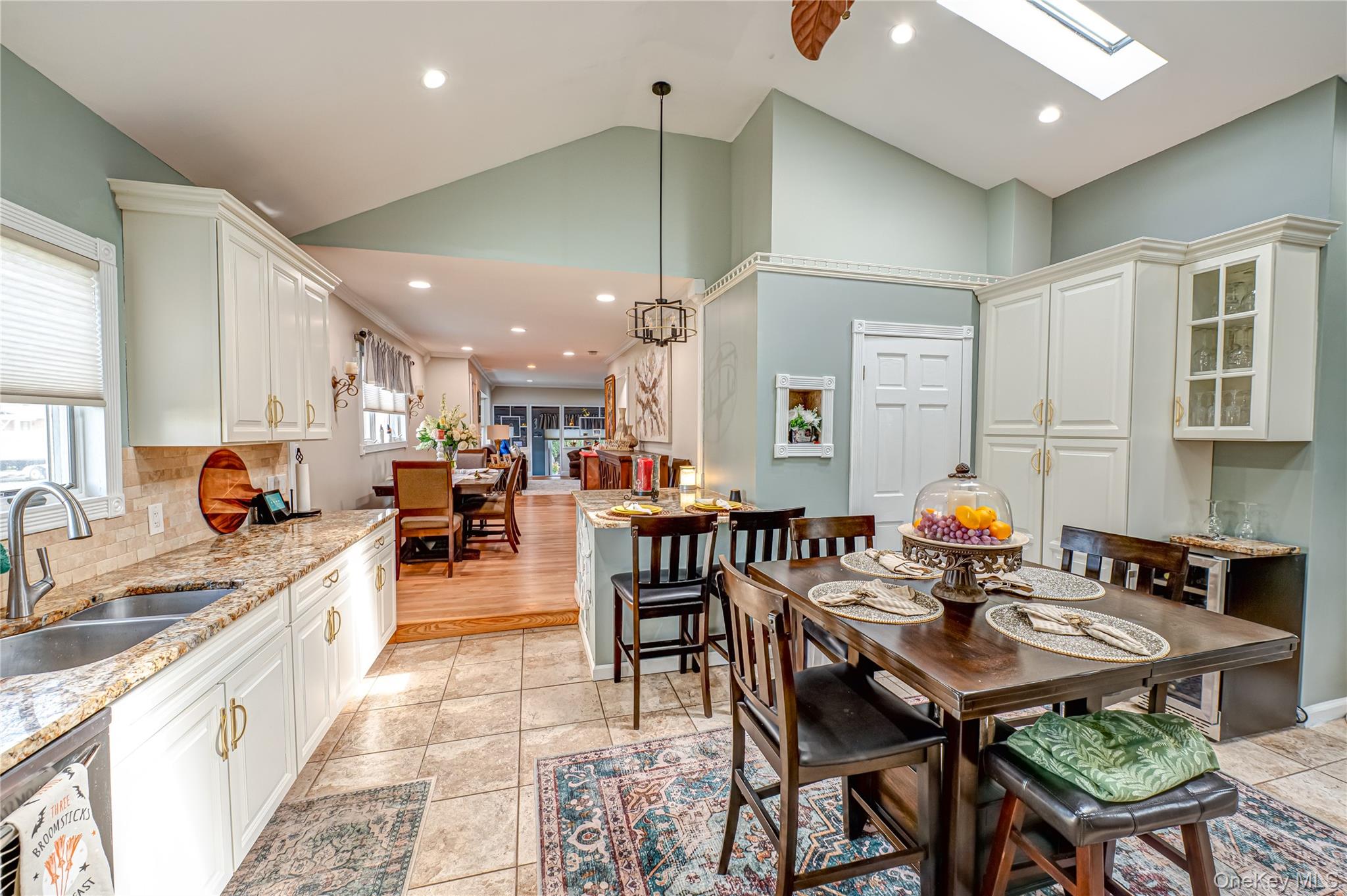 #11 photo, 60 White Street, サフォーク郡 North Babylon , NY 11703