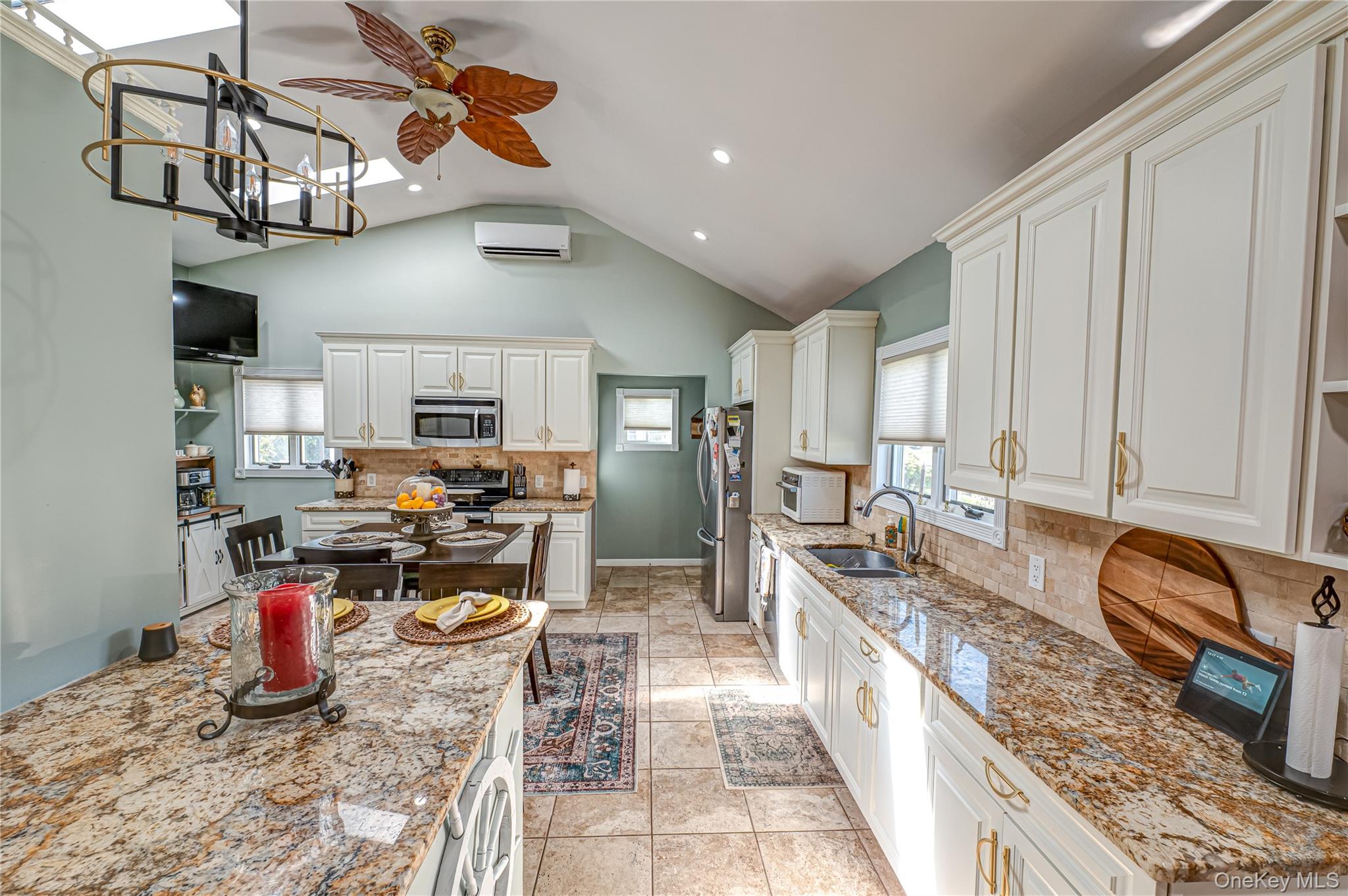 #12 photo, 60 White Street, サフォーク郡 North Babylon , NY 11703