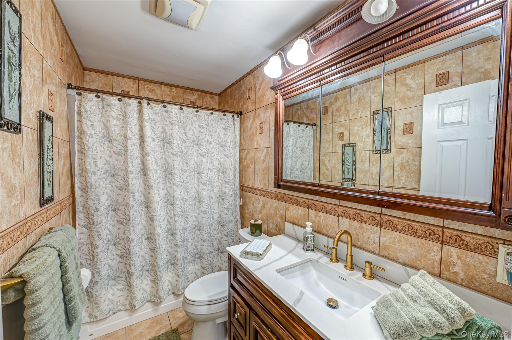 #18 photo, 60 White Street, サフォーク郡 North Babylon , NY 11703