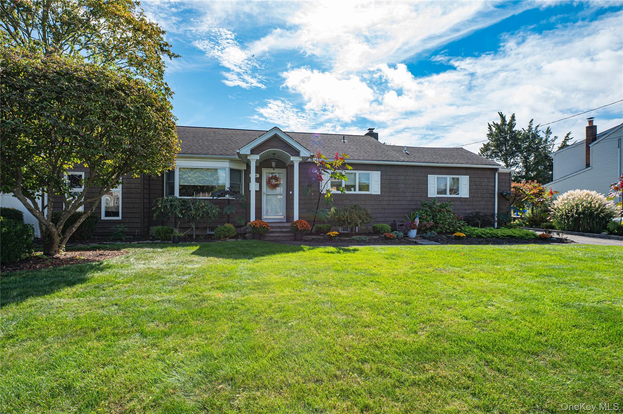 #2 photo, 60 White Street, サフォーク郡 North Babylon , NY 11703