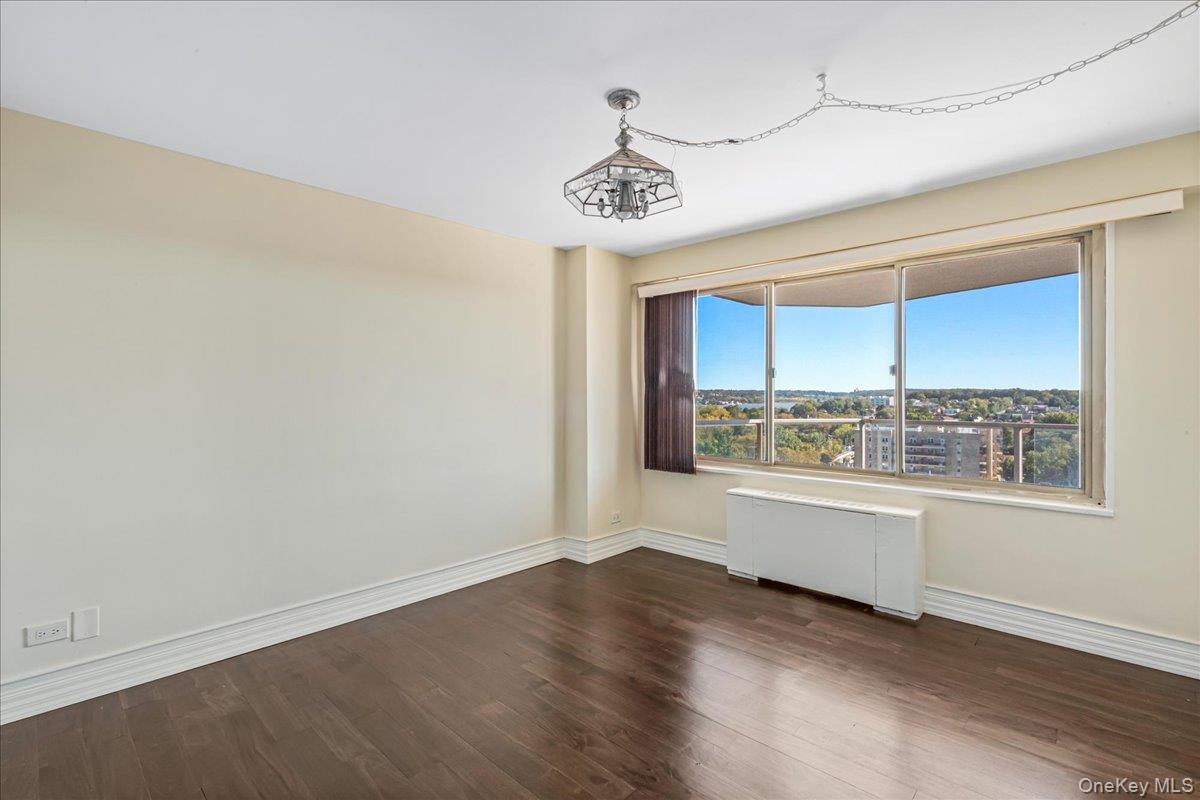 #9 photo, 18-15 215th Street, クイーンズ区 Bayside , NY 11360