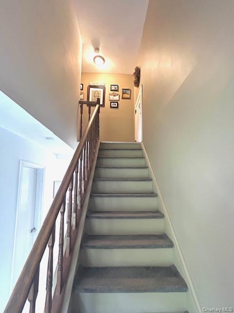 #14 photo, 4 Green Terrace, サフォーク郡 Ridge , NY 11961