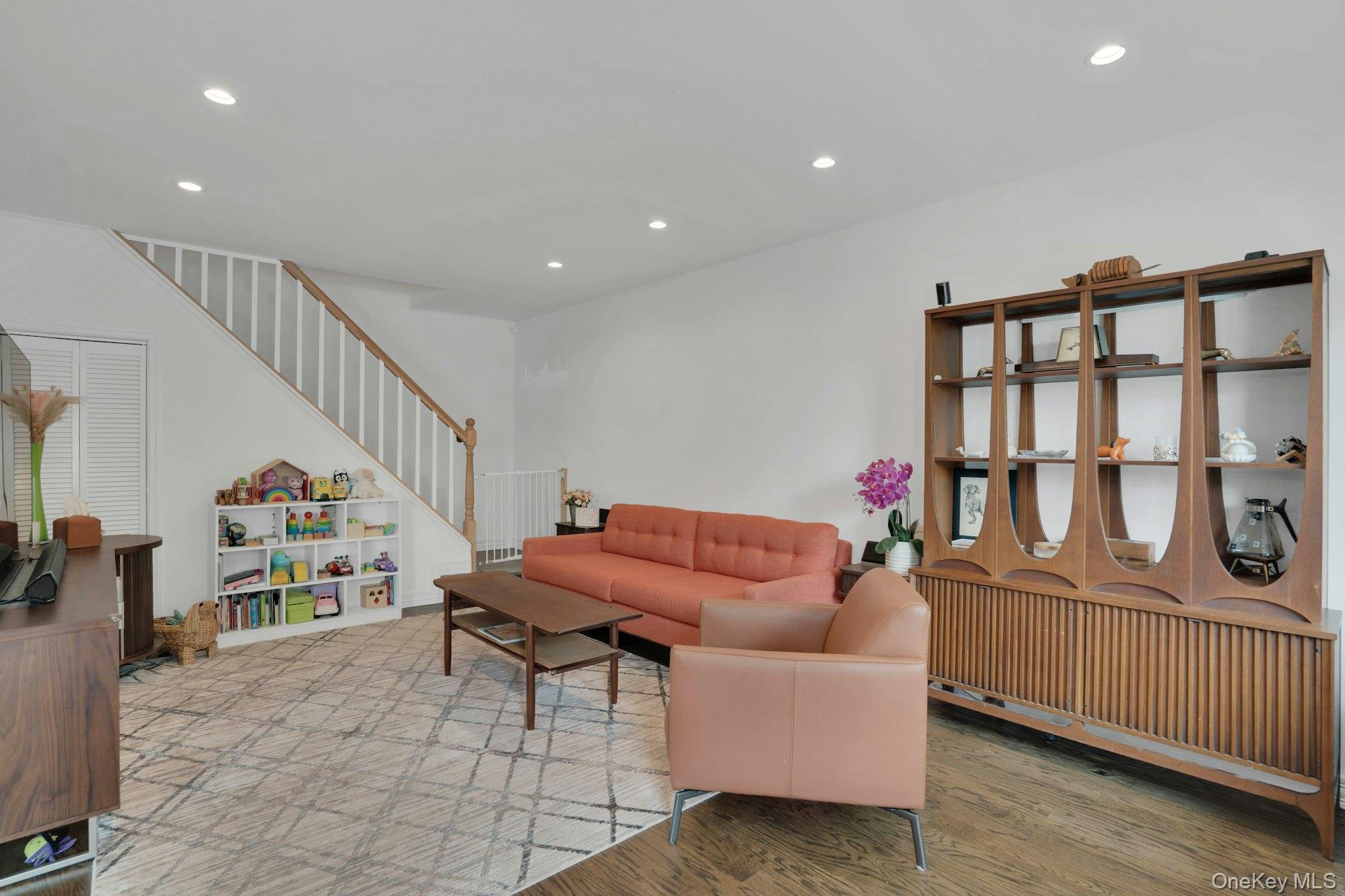 #12 photo, 219 Storm Drive, サフォーク郡 Holtsville , NY 11742