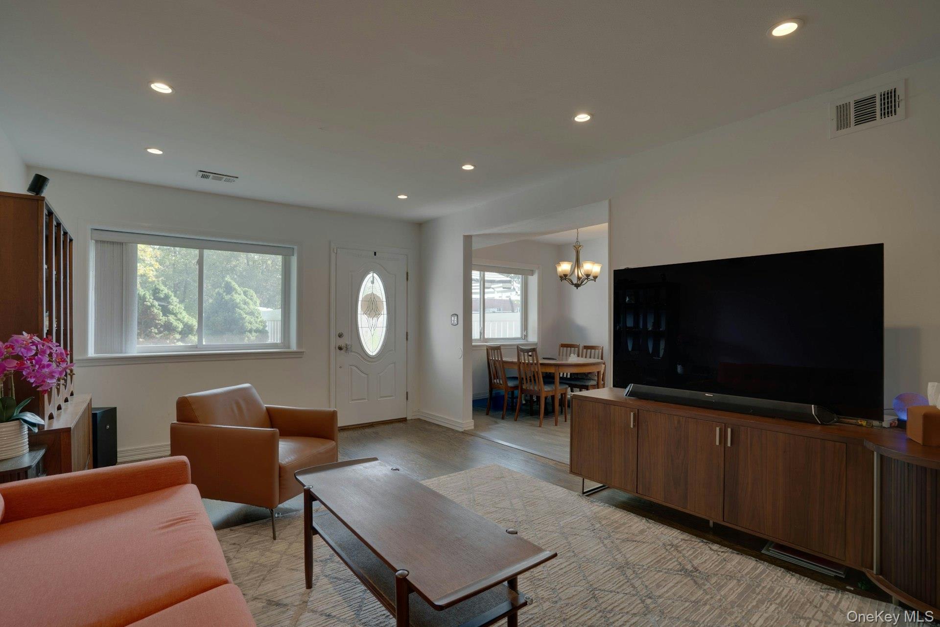 #15 photo, 219 Storm Drive, サフォーク郡 Holtsville , NY 11742