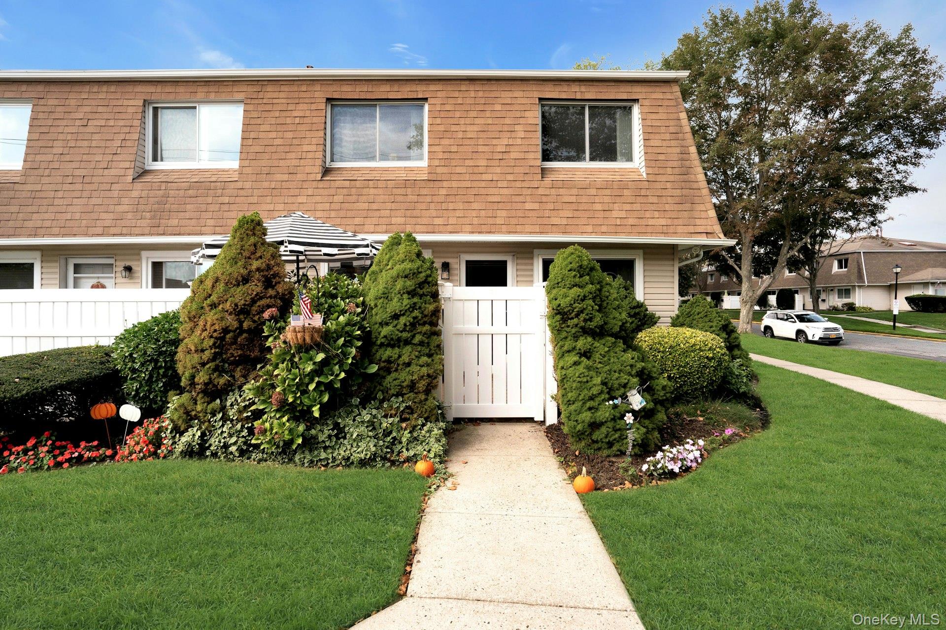 #3 photo, 219 Storm Drive, サフォーク郡 Holtsville , NY 11742