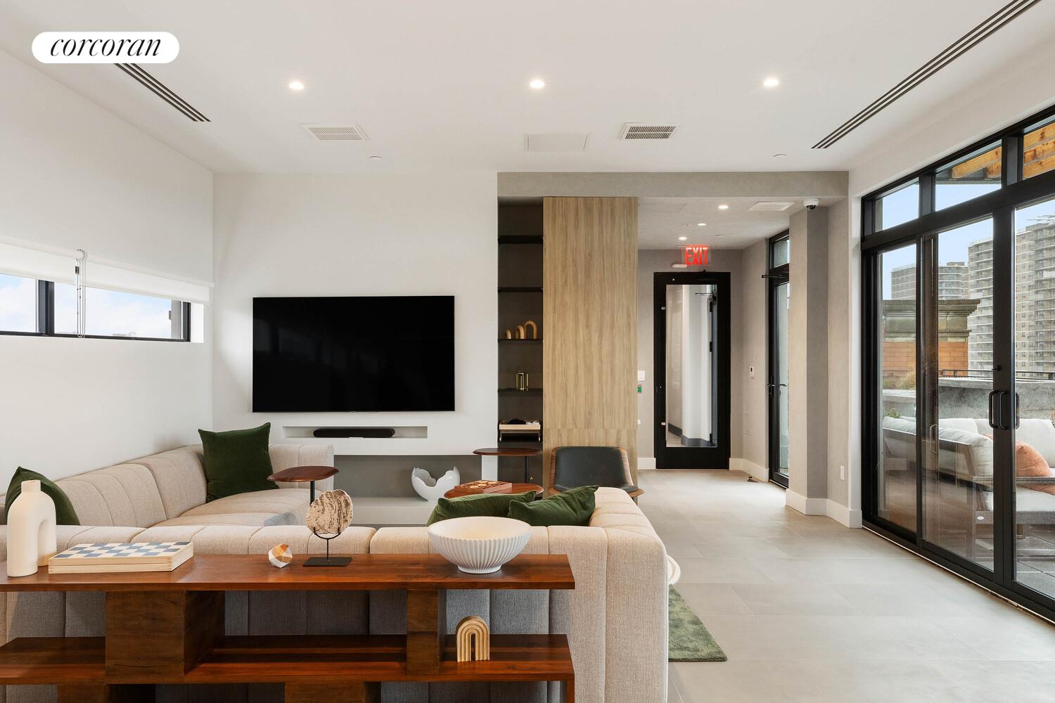 #18 photo, Brooklyn, Williamsburg,South , NY 11206