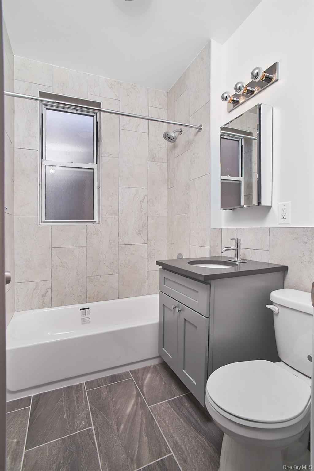 #11 photo, 1069 Grant Avenue, ブロンクス区 Bronx , NY 10456