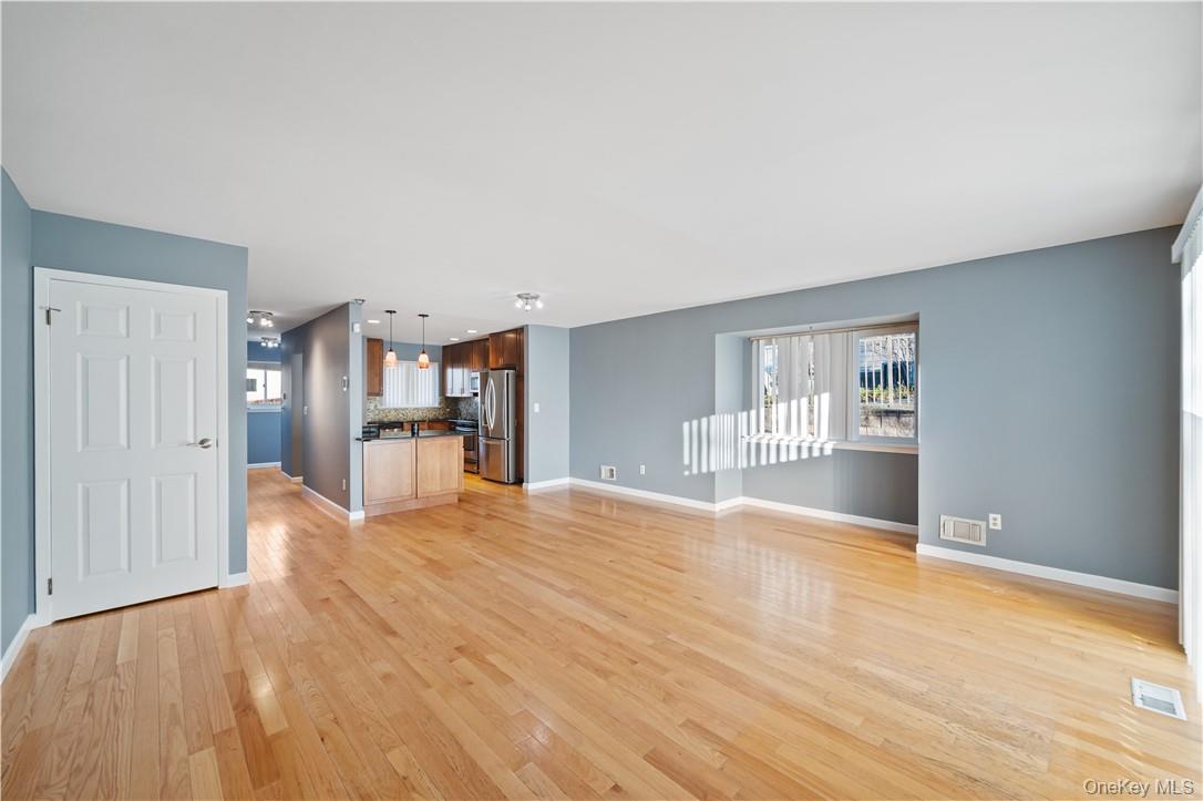 #3 photo, 58 Park Drive, Mount Kisco , NY 10549