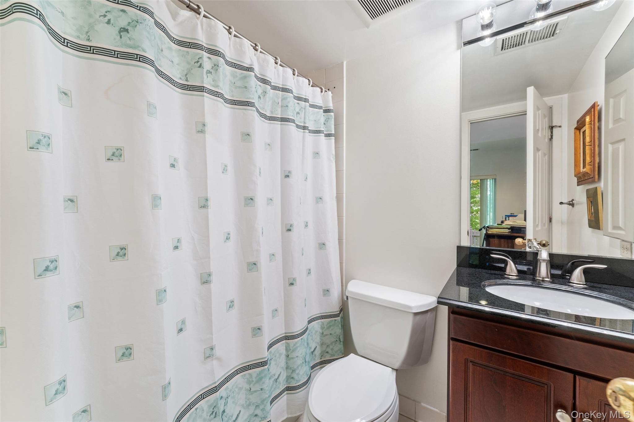 #19 photo, 208 Boulder Ridge Road, Scarsdale , NY 10583