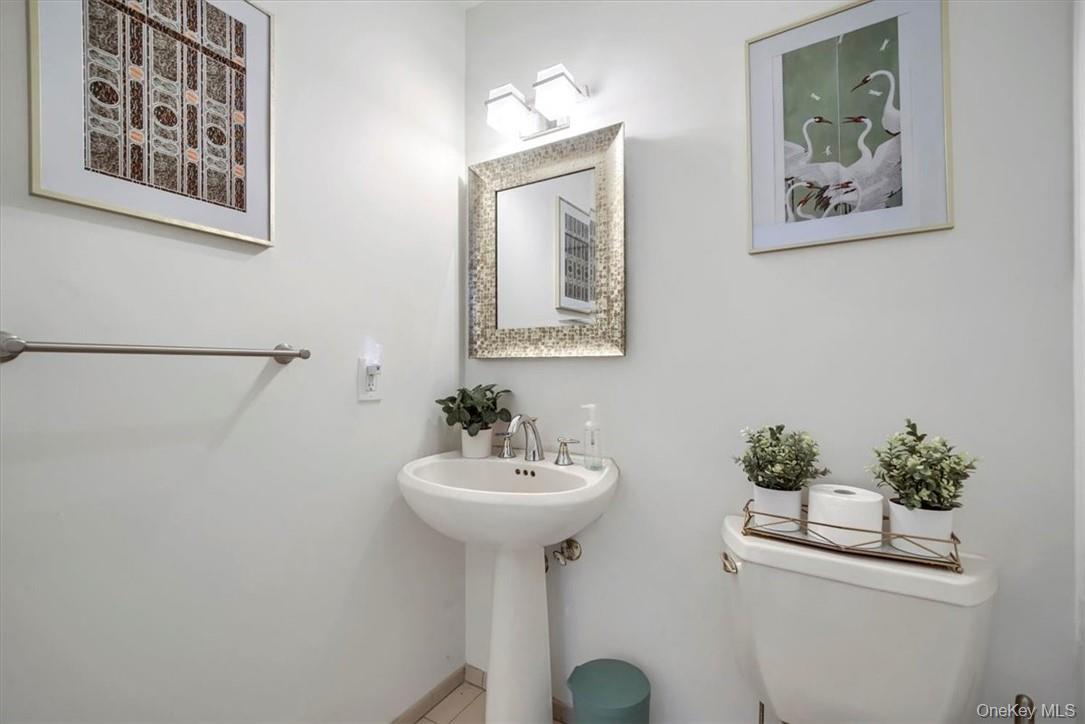 #13 photo, 10 High Tor Road, New City , NY 10956