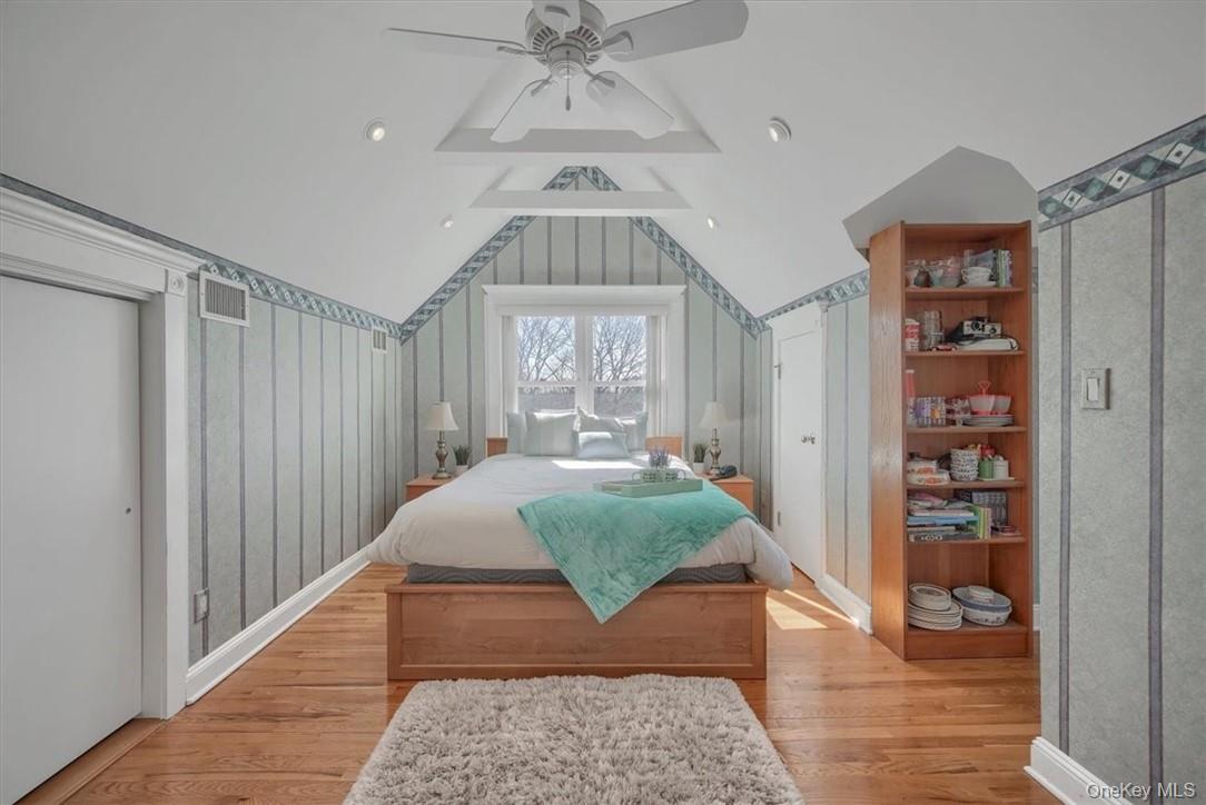 #19 photo, 10 High Tor Road, New City , NY 10956