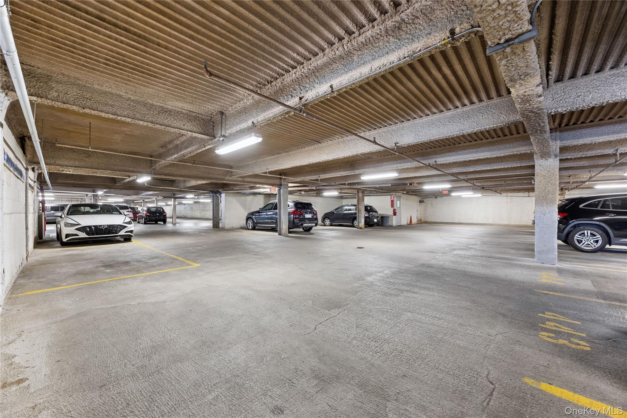 #18 photo, 1085 Warburton Avenue, Yonkers , NY 10701