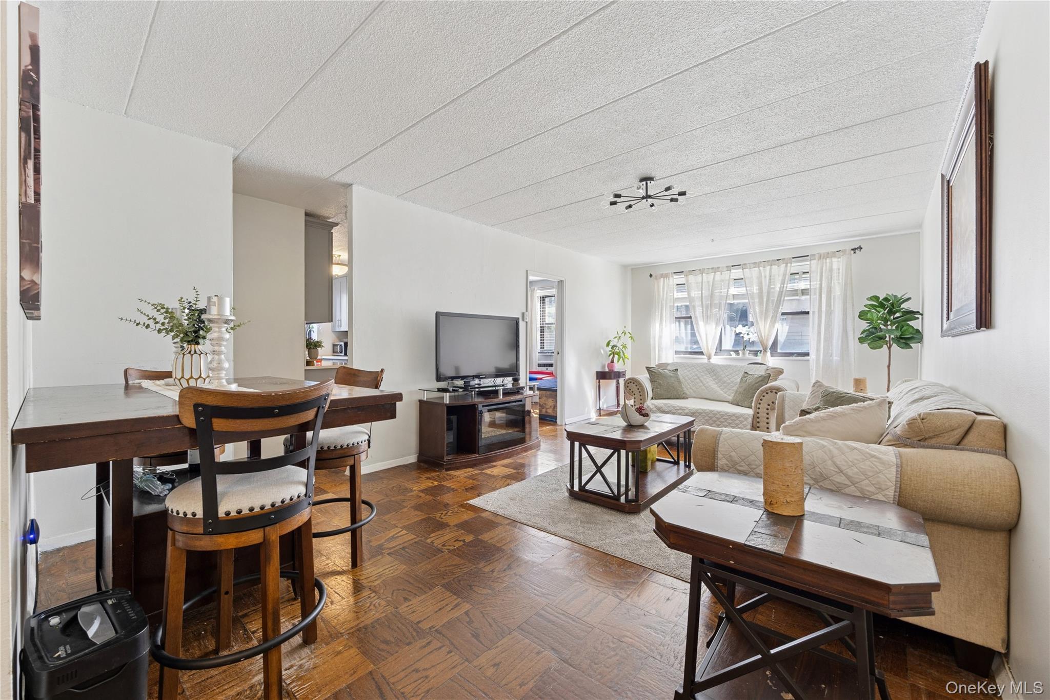 #4 photo, 1085 Warburton Avenue, Yonkers , NY 10701