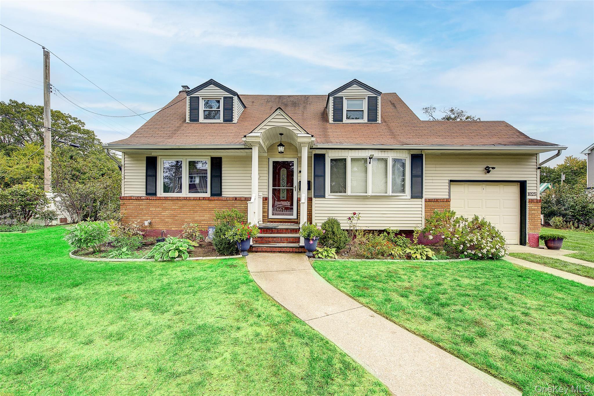 #1 photo, 1025 Ontario Road, ナッソー郡 West Hempstead , NY 11552