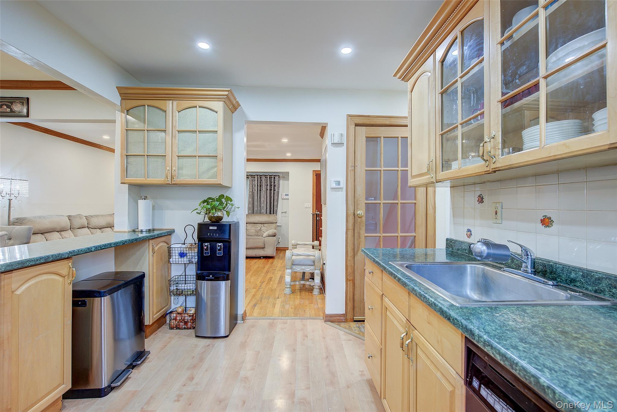 #11 photo, 1025 Ontario Road, ナッソー郡 West Hempstead , NY 11552