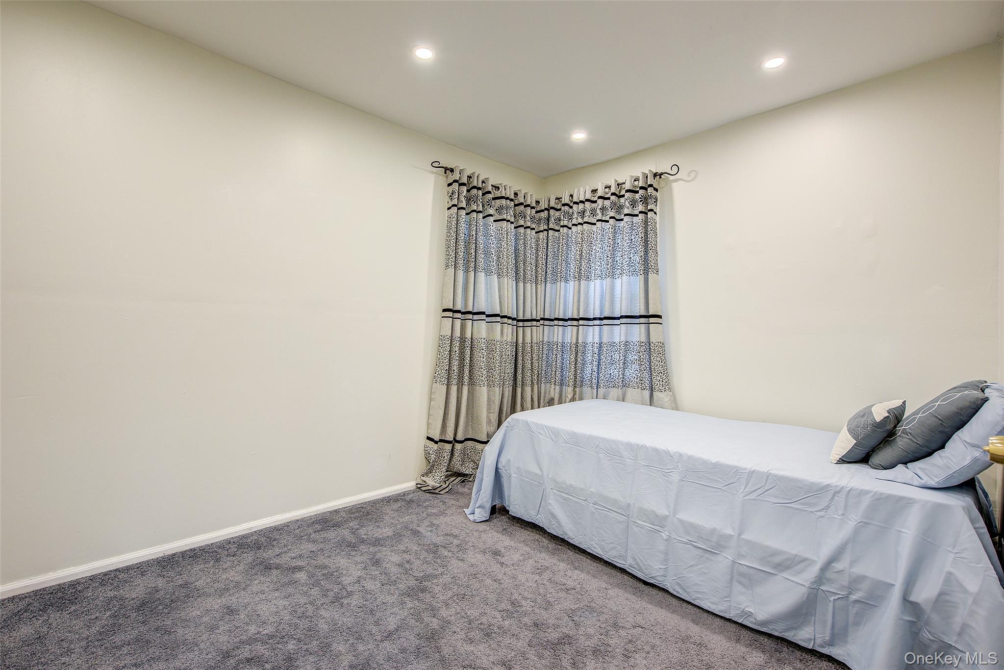 #14 photo, 1025 Ontario Road, ナッソー郡 West Hempstead , NY 11552