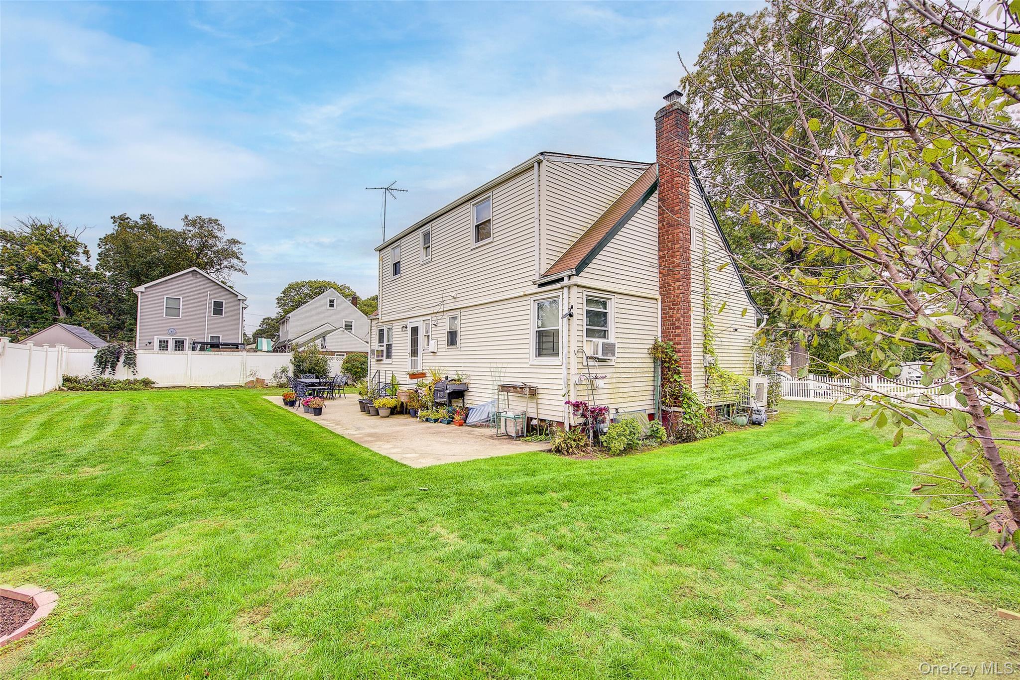 #4 photo, 1025 Ontario Road, ナッソー郡 West Hempstead , NY 11552