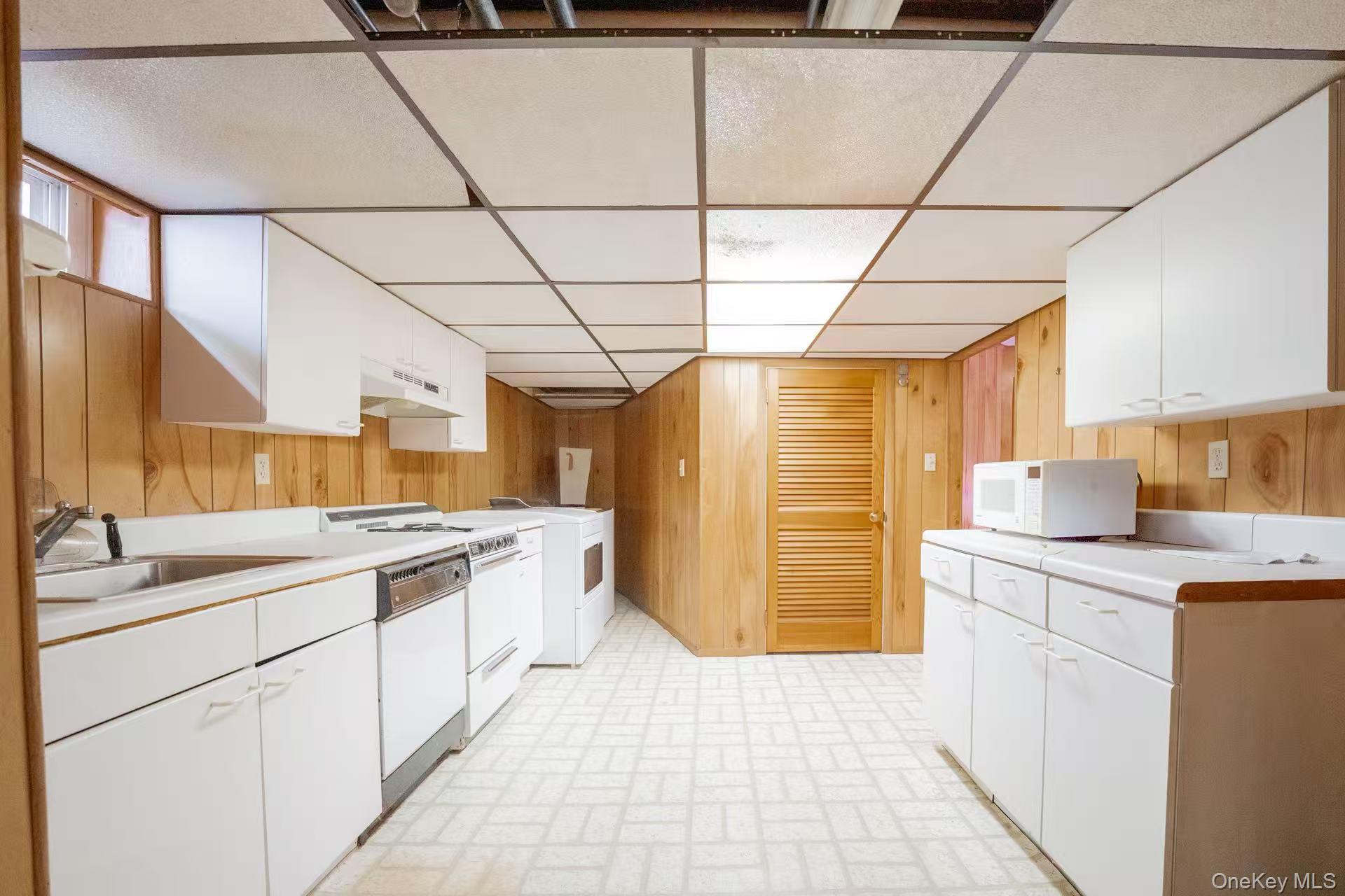 #10 photo, 636 S 13th Street, ナッソー郡 New Hyde Park , NY 11040