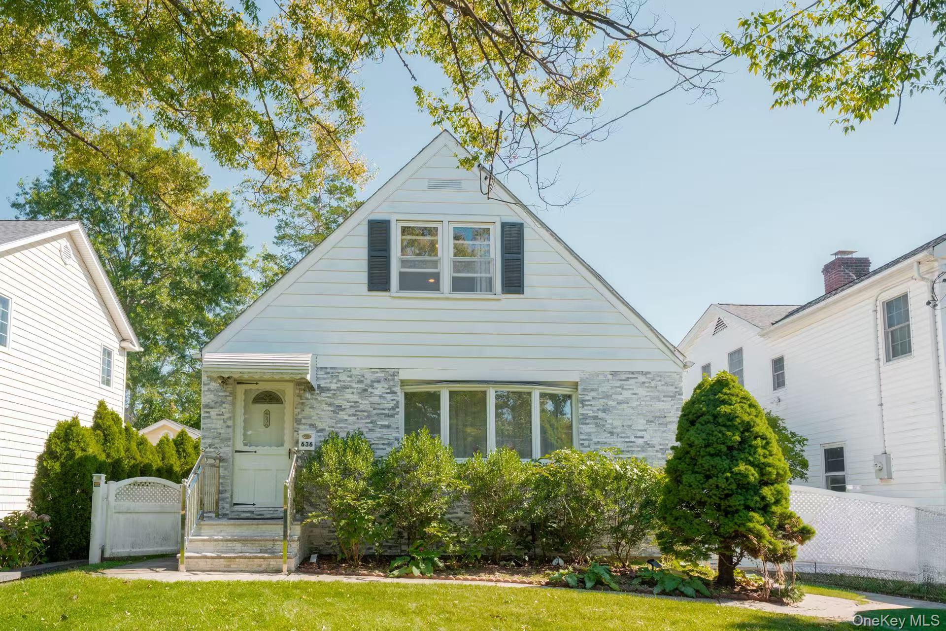 #19 photo, 636 S 13th Street, ナッソー郡 New Hyde Park , NY 11040