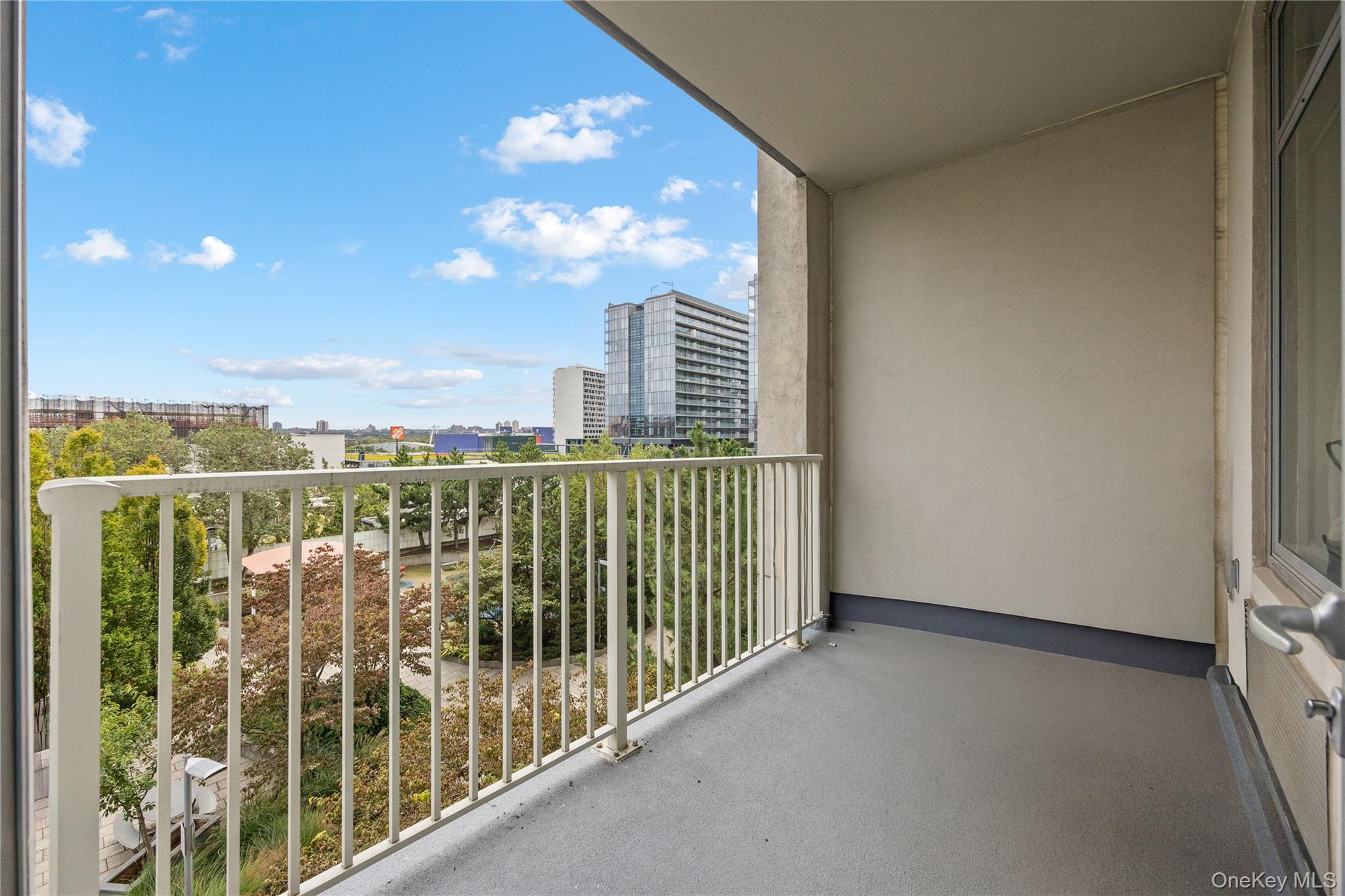 #10 photo, 40-28 COLLEGE POINT BLVD, クイーンズ区 Flushing , NY 11354