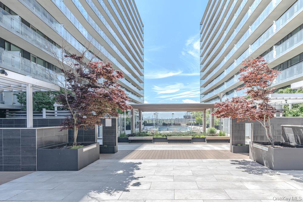 #4 photo, 40-28 COLLEGE POINT BLVD, クイーンズ区 Flushing , NY 11354