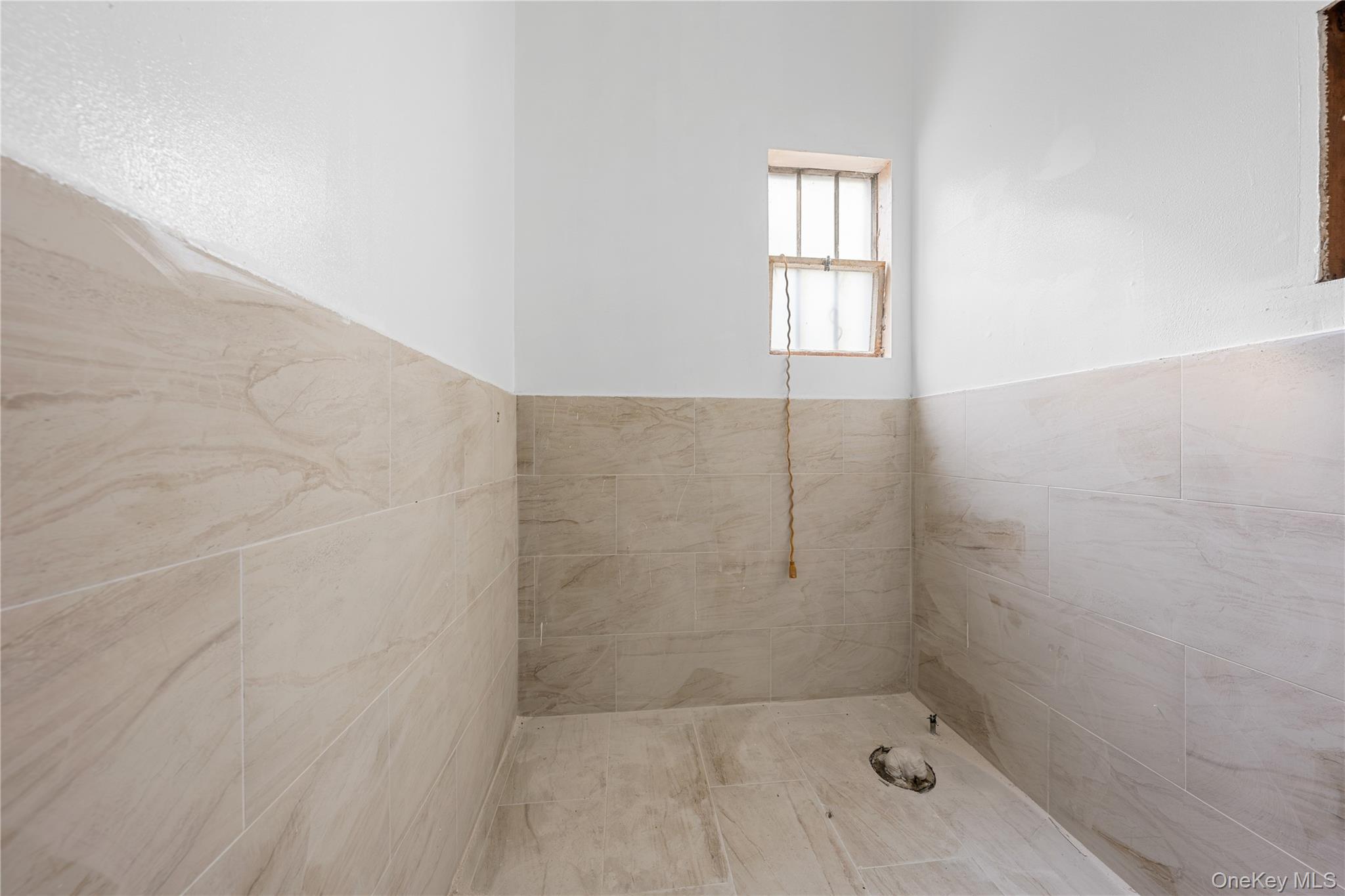 #12 photo, 720 Route 25A, サフォーク郡 Rocky Point , NY 11778