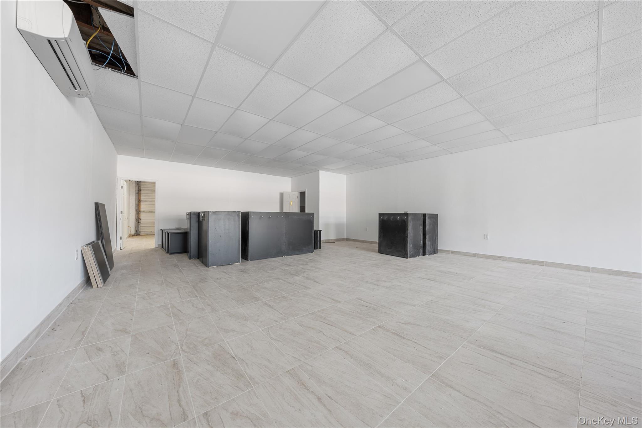 #16 photo, 720 Route 25A, サフォーク郡 Rocky Point , NY 11778