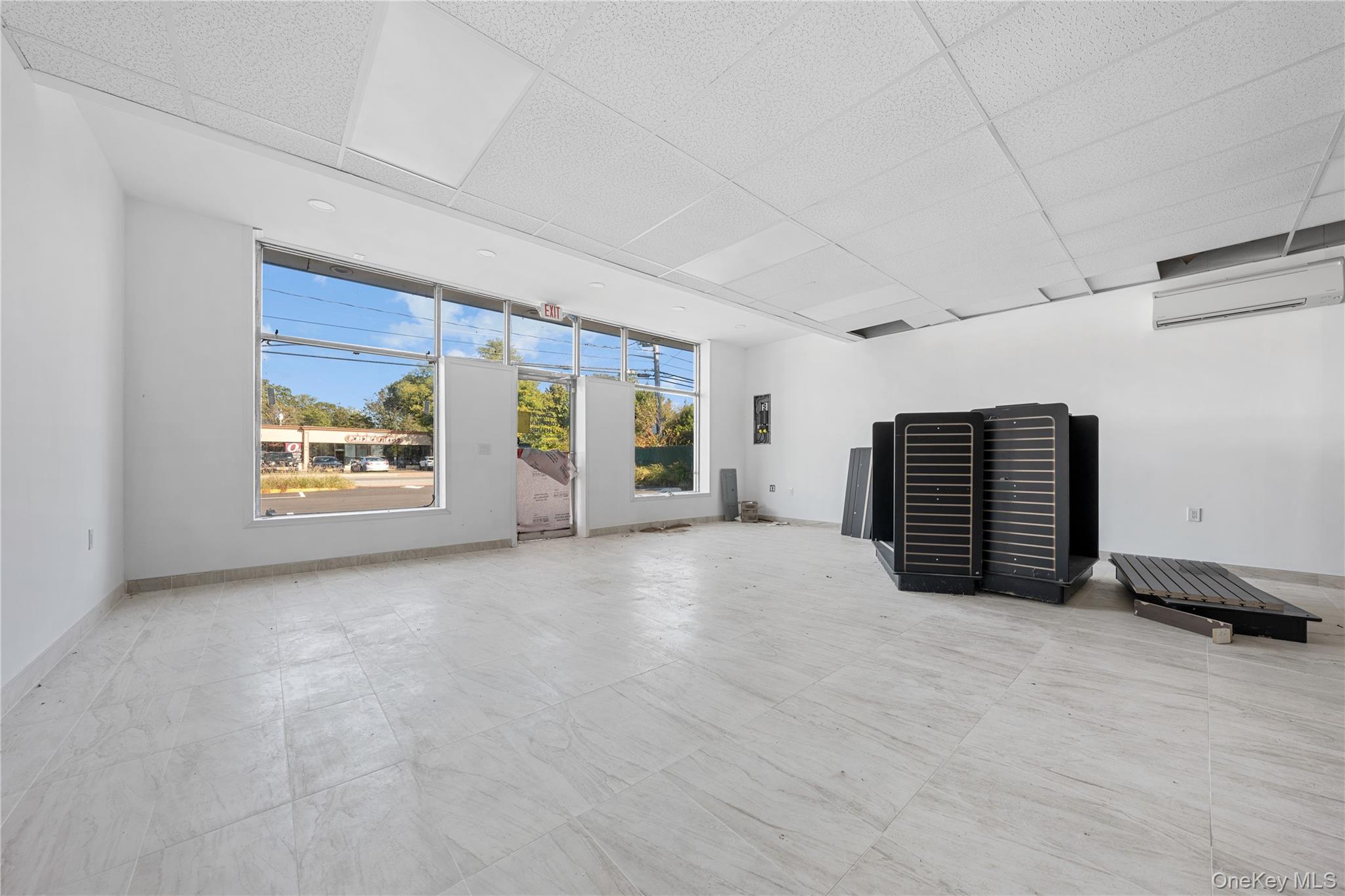 #17 photo, 720 Route 25A, サフォーク郡 Rocky Point , NY 11778