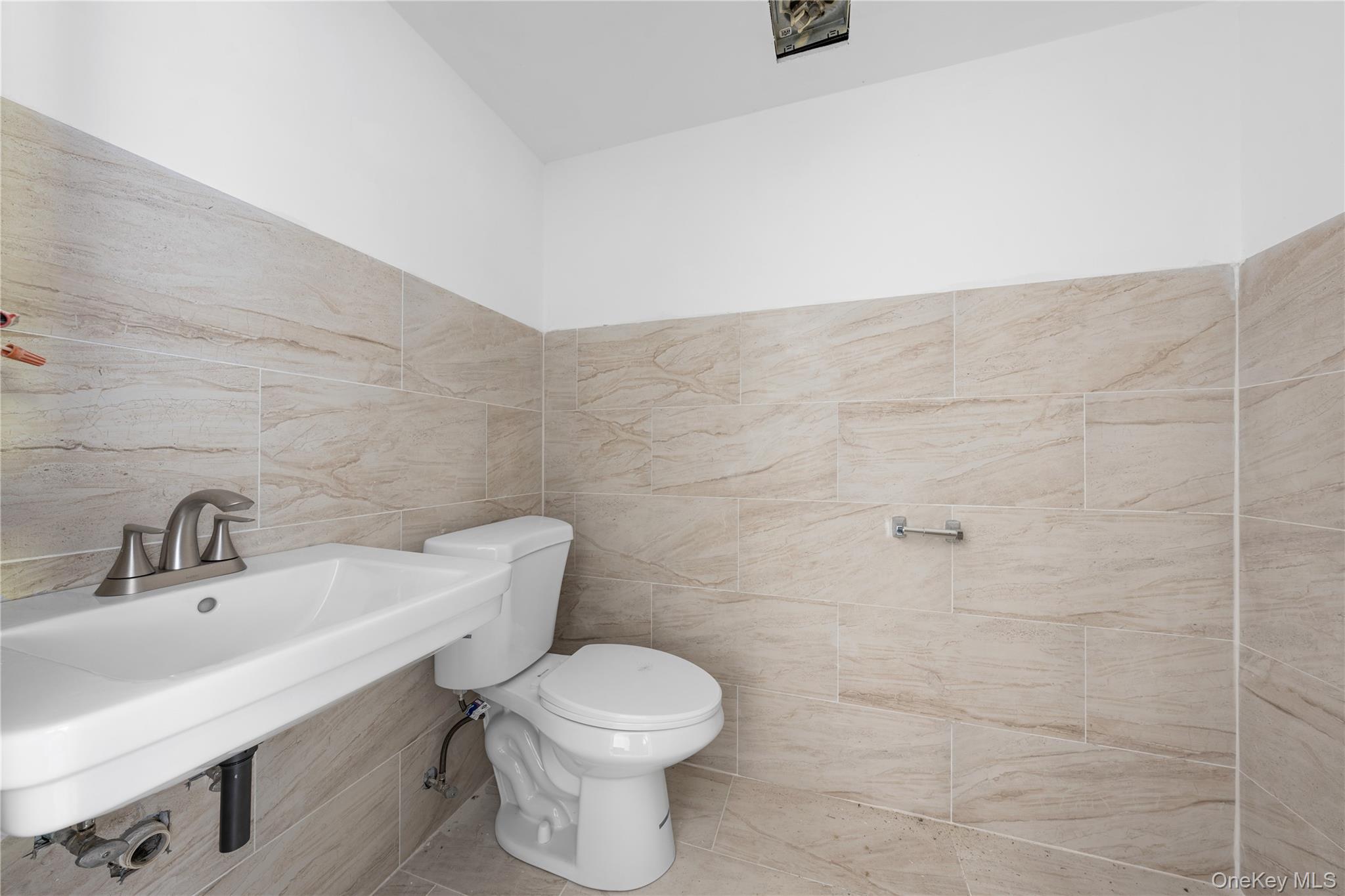 #19 photo, 720 Route 25A, サフォーク郡 Rocky Point , NY 11778