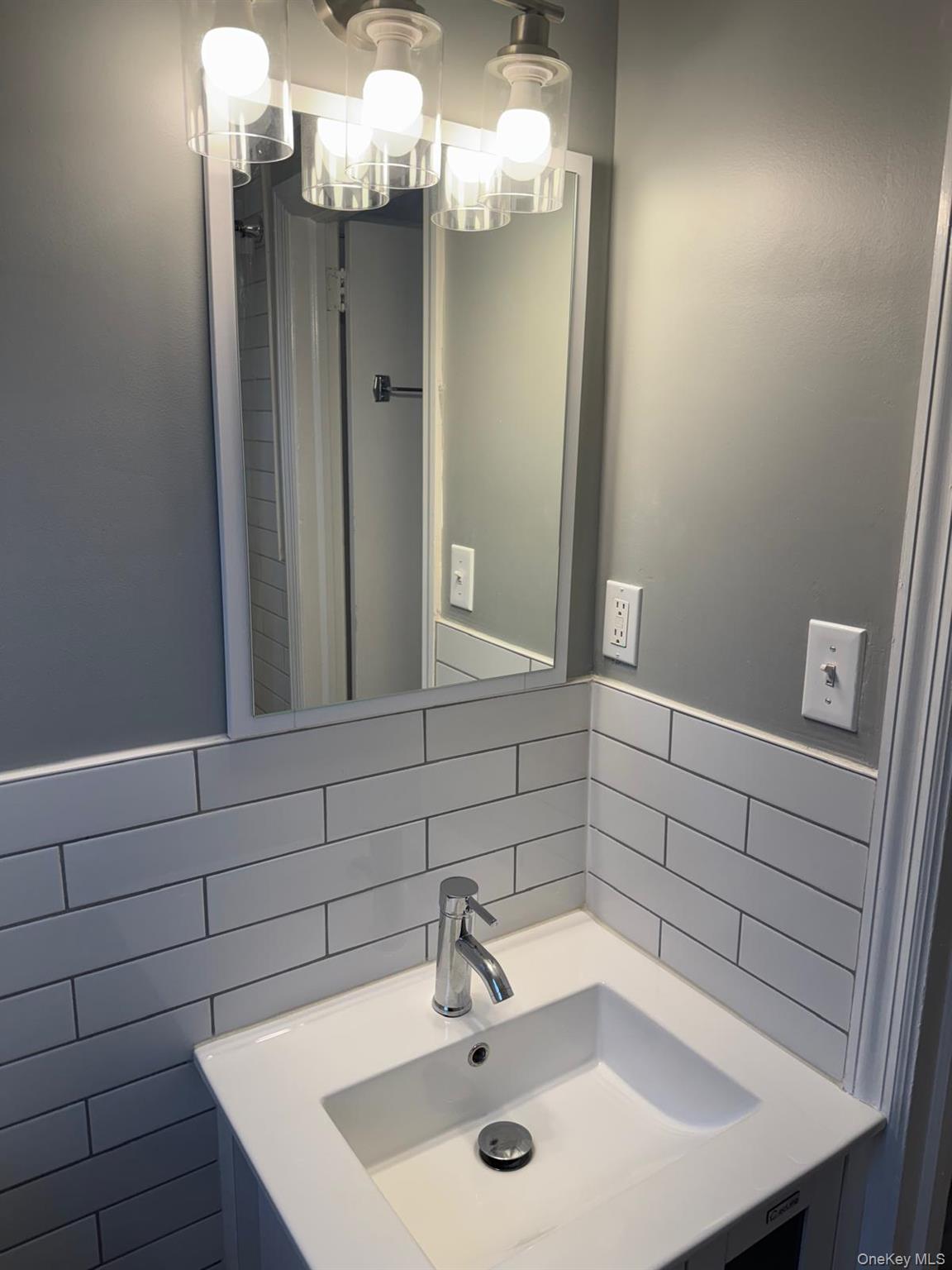 #10 photo, 1174 Russell Street, 롱 아일랜드 Franklin Square , NY 11010