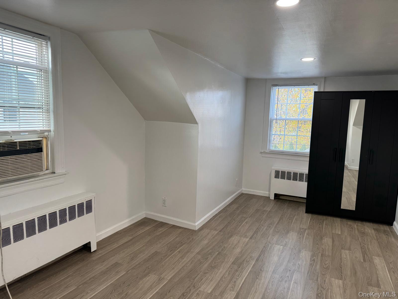 #12 photo, 1174 Russell Street, 롱 아일랜드 Franklin Square , NY 11010