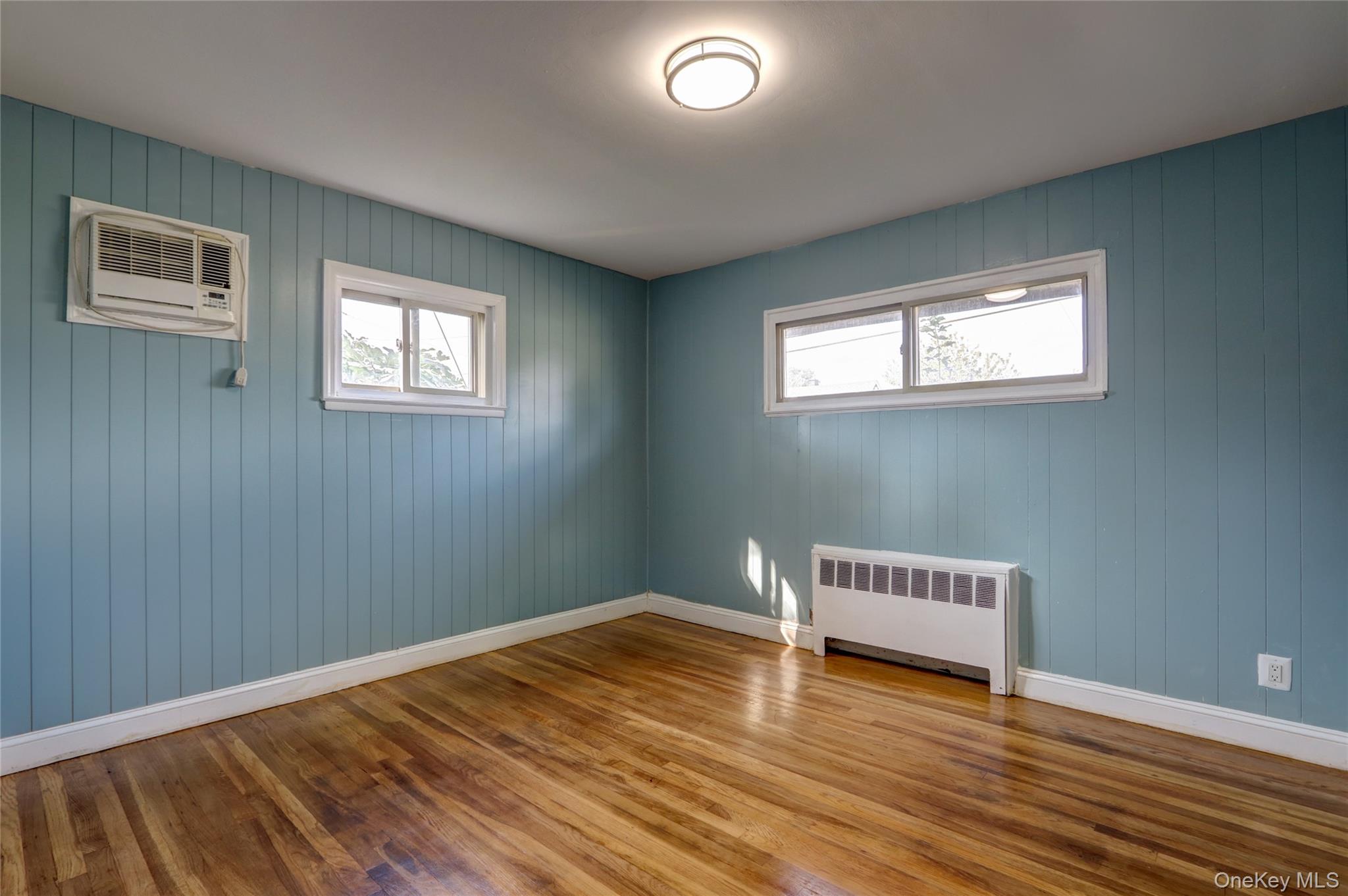 #11 photo, 33 Oak street, ナッソー郡 Hicksville , NY 11801