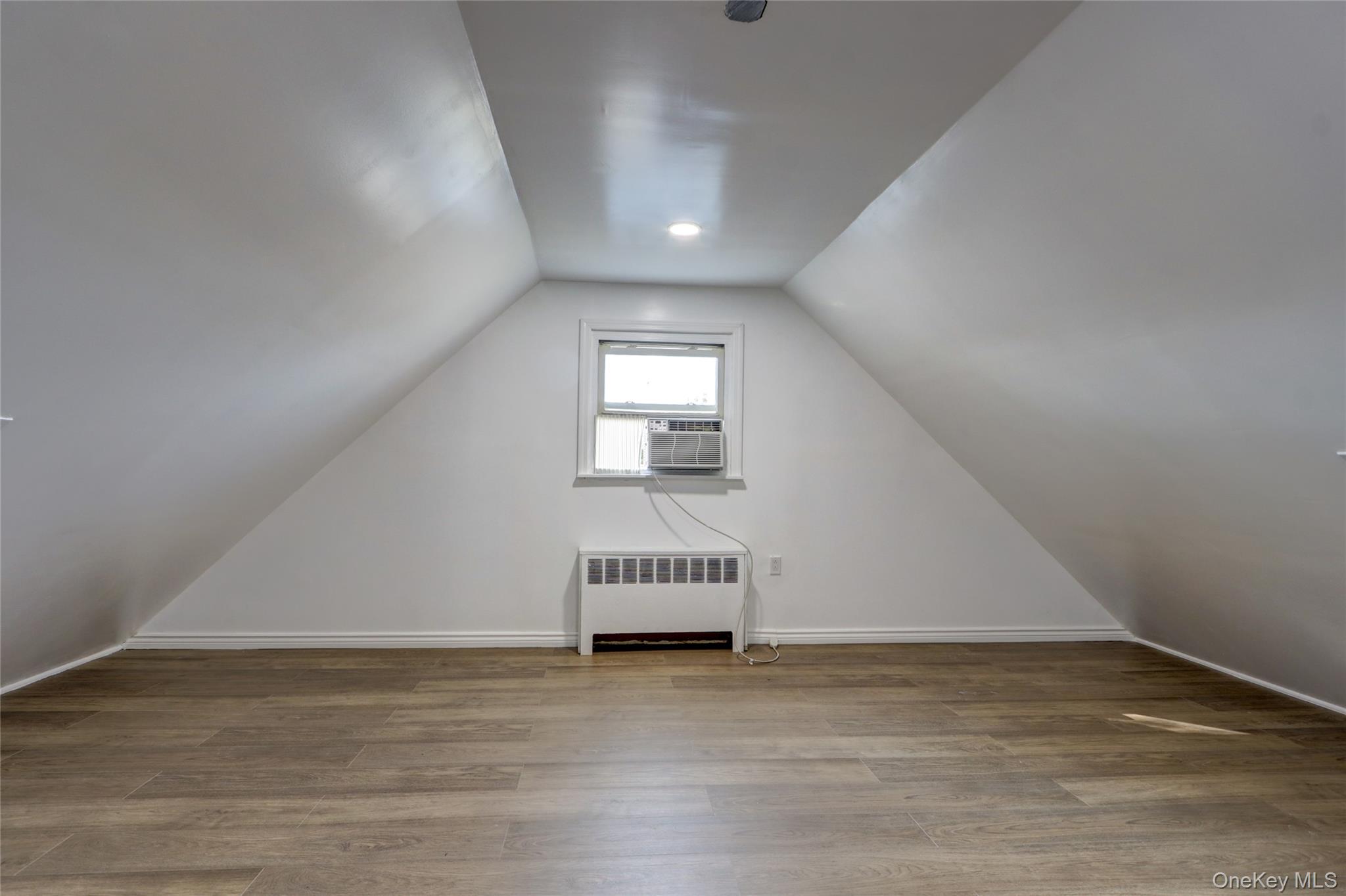 #15 photo, 33 Oak street, ナッソー郡 Hicksville , NY 11801